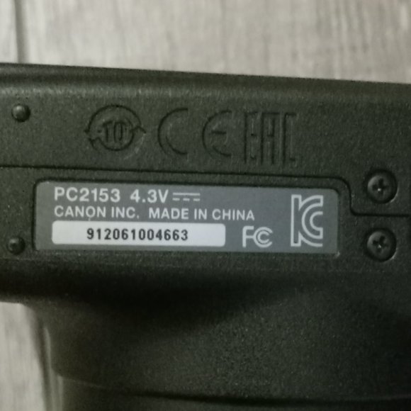 Canon Powershot PC2153 with Case & Charger - Picture 4 of 4